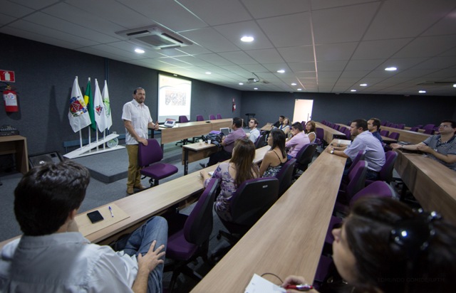 Professores realizaram apresentação para mostrar os projetos desenvolvidos e a infraestrutura da UPTC